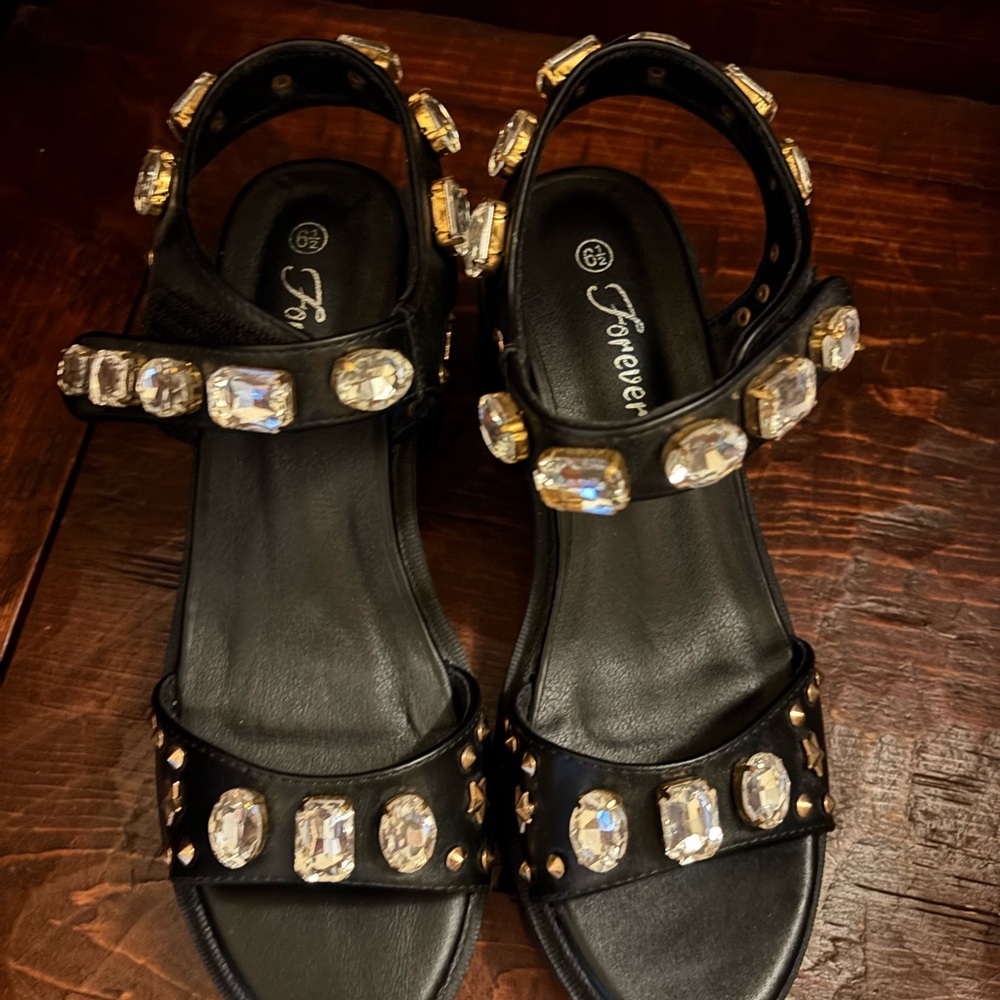 Forever Collectibles Black Sandals with Gold Accents